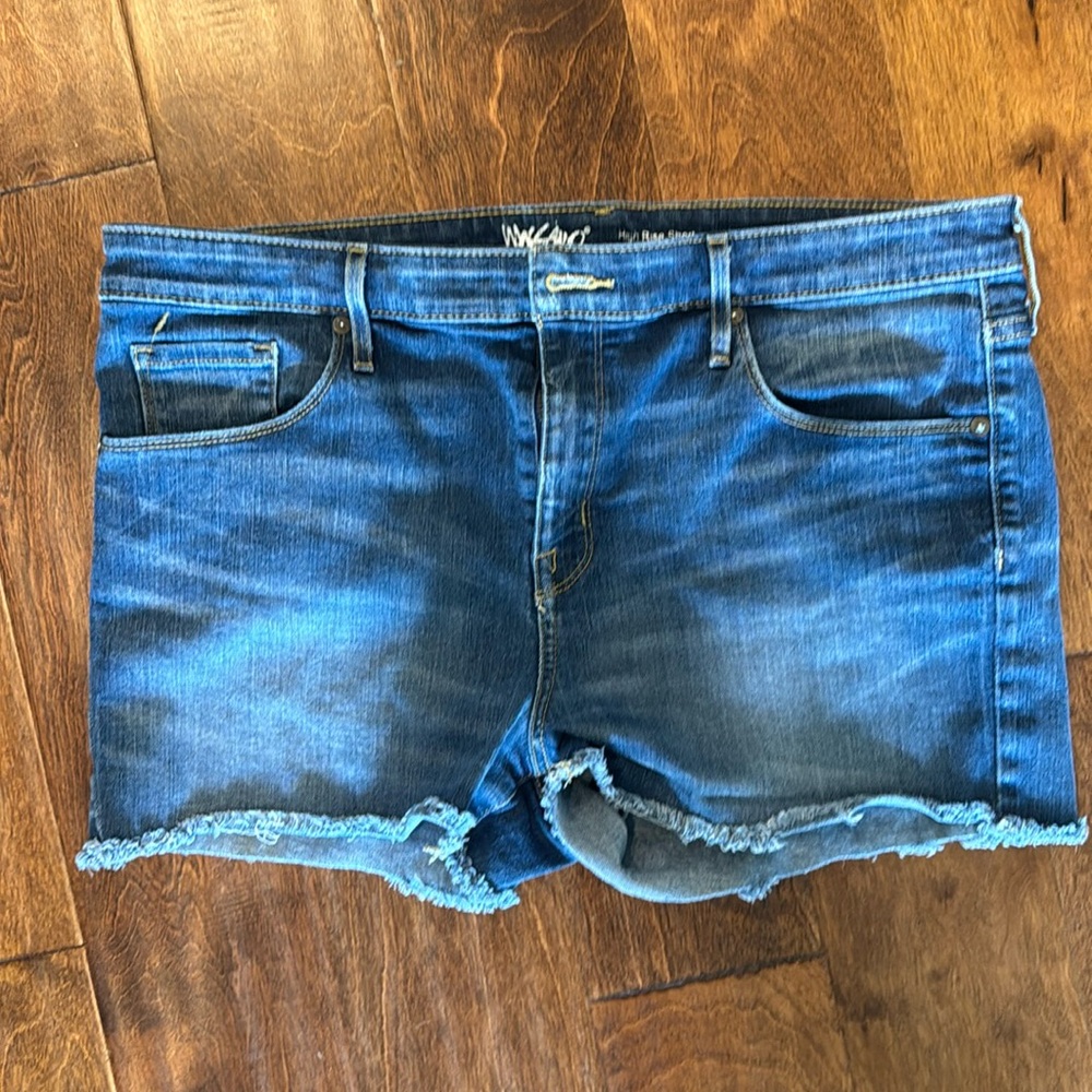 Mossimo Jean Shorts size 16 High rise 33 waist power stretch
